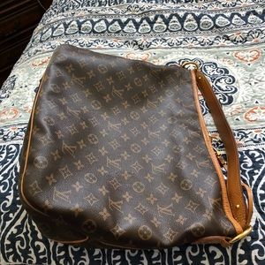 Louis Vuitton Delightful